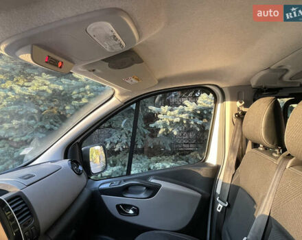 Белый Рено Трафик, объемом двигателя 1.6 л и пробегом 225 тыс. км за 15800 $, фото 13 на Automoto.ua