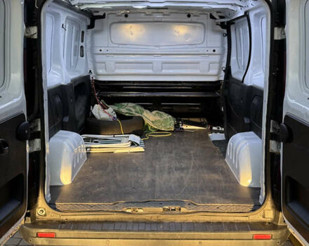 Білий Рено Трафік, об'ємом двигуна 1.6 л та пробігом 148 тис. км за 13000 $, фото 11 на Automoto.ua