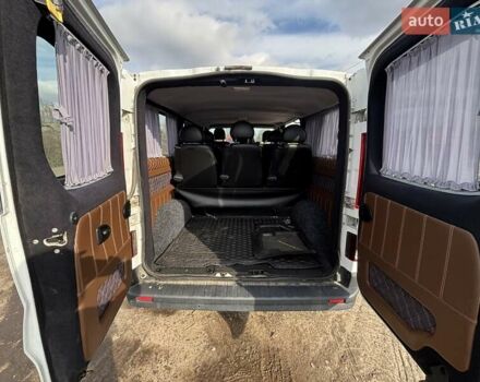 Білий Рено Трафік, об'ємом двигуна 1.6 л та пробігом 181 тис. км за 17600 $, фото 7 на Automoto.ua