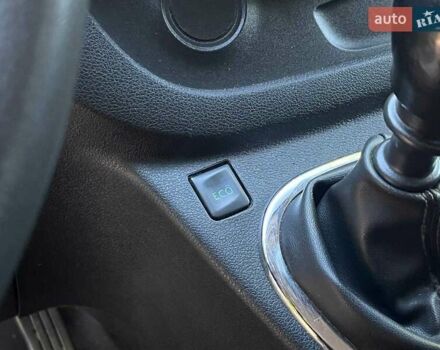 Белый Рено Трафик, объемом двигателя 1.6 л и пробегом 152 тыс. км за 15790 $, фото 30 на Automoto.ua