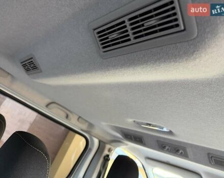 Белый Рено Трафик, объемом двигателя 1.6 л и пробегом 274 тыс. км за 18950 $, фото 79 на Automoto.ua