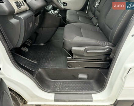 Белый Рено Трафик, объемом двигателя 1.6 л и пробегом 247 тыс. км за 16750 $, фото 14 на Automoto.ua