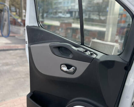 Белый Рено Трафик, объемом двигателя 1.6 л и пробегом 190 тыс. км за 14600 $, фото 13 на Automoto.ua