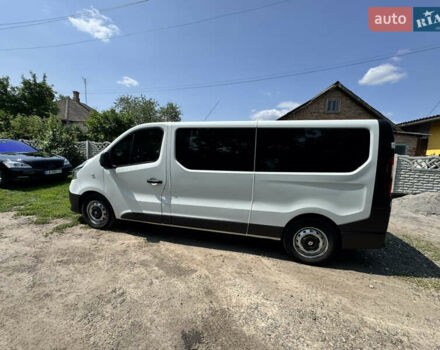 Белый Рено Трафик, объемом двигателя 1.6 л и пробегом 240 тыс. км за 17199 $, фото 5 на Automoto.ua