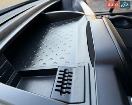 Белый Рено Трафик, объемом двигателя 1.6 л и пробегом 274 тыс. км за 18950 $, фото 121 на Automoto.ua