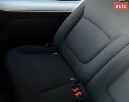 Белый Рено Трафик, объемом двигателя 1.6 л и пробегом 274 тыс. км за 18950 $, фото 114 на Automoto.ua