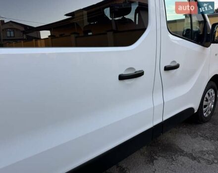 Белый Рено Трафик, объемом двигателя 1.6 л и пробегом 274 тыс. км за 18950 $, фото 45 на Automoto.ua