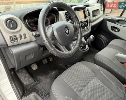 Белый Рено Трафик, объемом двигателя 1.6 л и пробегом 264 тыс. км за 18800 $, фото 44 на Automoto.ua