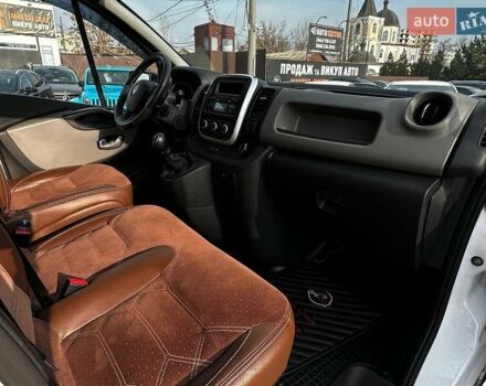 Белый Рено Трафик, объемом двигателя 1.6 л и пробегом 227 тыс. км за 17700 $, фото 17 на Automoto.ua