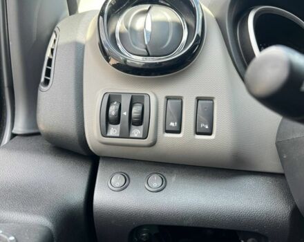 Белый Рено Трафик, объемом двигателя 1.6 л и пробегом 260 тыс. км за 18500 $, фото 12 на Automoto.ua