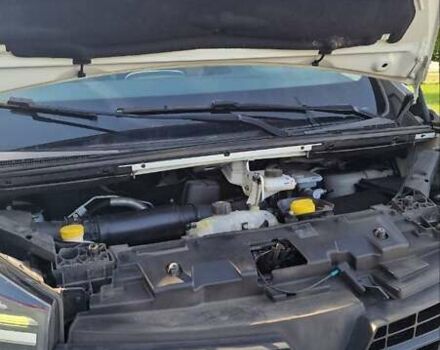 Белый Рено Трафик, объемом двигателя 2 л и пробегом 162 тыс. км за 26000 $, фото 5 на Automoto.ua