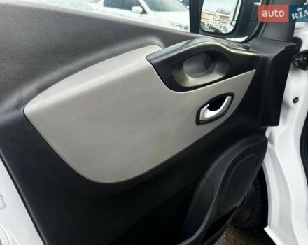 Белый Рено Трафик, объемом двигателя 1.6 л и пробегом 227 тыс. км за 17700 $, фото 30 на Automoto.ua