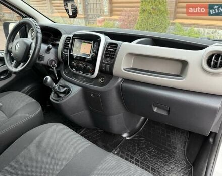 Белый Рено Трафик, объемом двигателя 1.6 л и пробегом 264 тыс. км за 18800 $, фото 55 на Automoto.ua