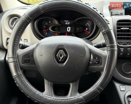 Белый Рено Трафик, объемом двигателя 1.6 л и пробегом 264 тыс. км за 18800 $, фото 65 на Automoto.ua