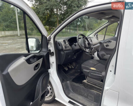 Белый Рено Трафик, объемом двигателя 1.6 л и пробегом 277 тыс. км за 12500 $, фото 6 на Automoto.ua