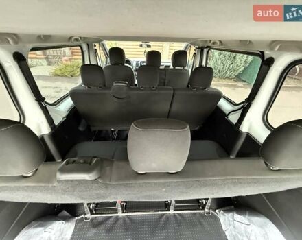 Белый Рено Трафик, объемом двигателя 1.6 л и пробегом 264 тыс. км за 18800 $, фото 67 на Automoto.ua