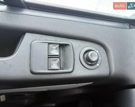 Белый Рено Трафик, объемом двигателя 1.6 л и пробегом 151 тыс. км за 17990 $, фото 24 на Automoto.ua