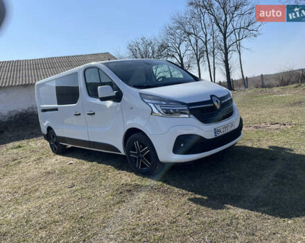 Белый Рено Трафик, объемом двигателя 2 л и пробегом 100 тыс. км за 21700 $, фото 4 на Automoto.ua