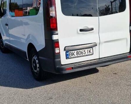 Белый Рено Трафик, объемом двигателя 2 л и пробегом 162 тыс. км за 26000 $, фото 4 на Automoto.ua
