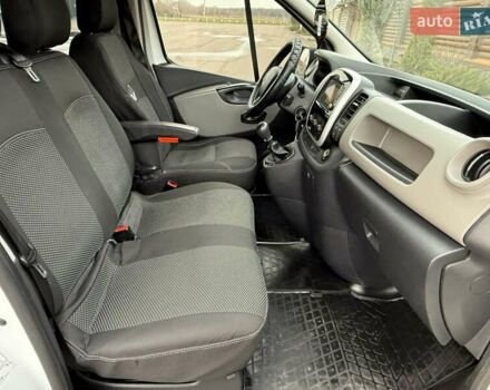 Белый Рено Трафик, объемом двигателя 1.6 л и пробегом 264 тыс. км за 18800 $, фото 49 на Automoto.ua