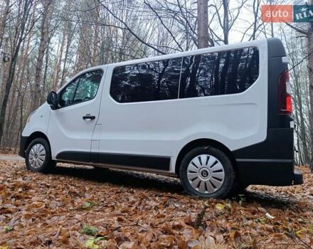 Белый Рено Трафик, объемом двигателя 1.6 л и пробегом 263 тыс. км за 15999 $, фото 34 на Automoto.ua