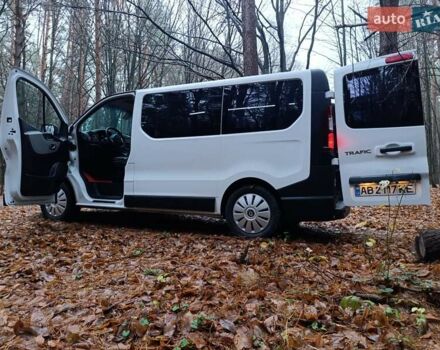 Белый Рено Трафик, объемом двигателя 1.6 л и пробегом 263 тыс. км за 15999 $, фото 6 на Automoto.ua