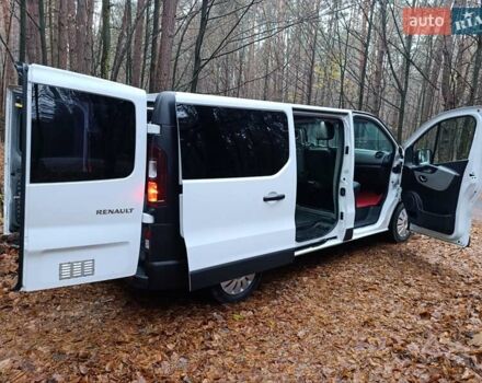 Белый Рено Трафик, объемом двигателя 1.6 л и пробегом 263 тыс. км за 15999 $, фото 5 на Automoto.ua