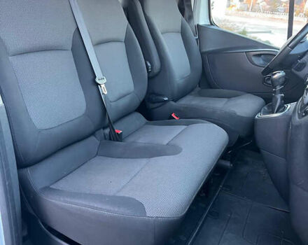 Белый Рено Трафик, объемом двигателя 2 л и пробегом 195 тыс. км за 16800 $, фото 18 на Automoto.ua