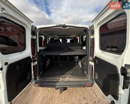 Білий Рено Трафік, об'ємом двигуна 1.6 л та пробігом 195 тис. км за 21300 $, фото 7 на Automoto.ua
