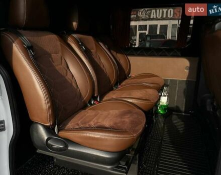 Белый Рено Трафик, объемом двигателя 1.6 л и пробегом 227 тыс. км за 17700 $, фото 14 на Automoto.ua