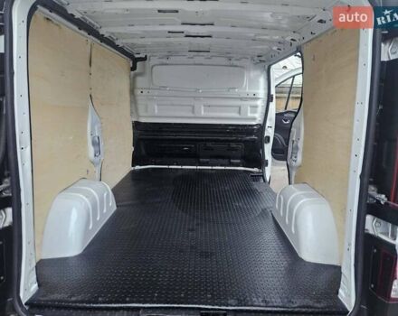 Білий Рено Трафік, об'ємом двигуна 2 л та пробігом 123 тис. км за 17900 $, фото 16 на Automoto.ua