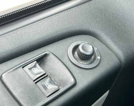 Белый Рено Трафик, объемом двигателя 1.6 л и пробегом 260 тыс. км за 18500 $, фото 10 на Automoto.ua