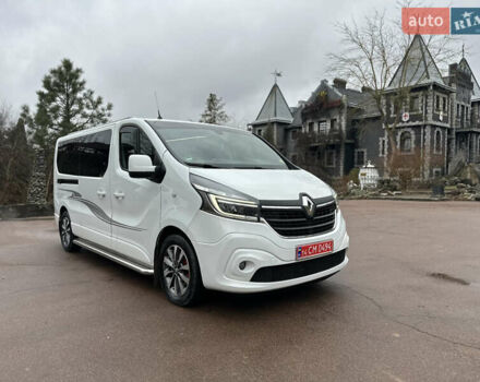 Белый Рено Трафик, объемом двигателя 2 л и пробегом 231 тыс. км за 25700 $, фото 1 на Automoto.ua