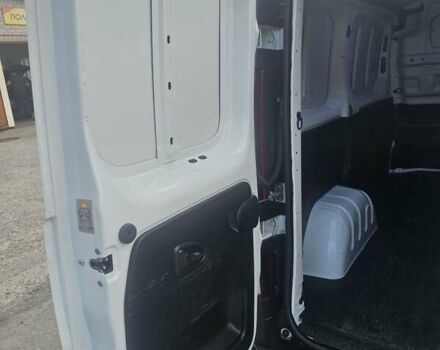 Белый Рено Трафик, объемом двигателя 1.6 л и пробегом 122 тыс. км за 16000 $, фото 18 на Automoto.ua