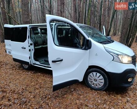 Белый Рено Трафик, объемом двигателя 1.6 л и пробегом 263 тыс. км за 15999 $, фото 8 на Automoto.ua