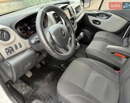 Белый Рено Трафик, объемом двигателя 1.6 л и пробегом 264 тыс. км за 18800 $, фото 42 на Automoto.ua