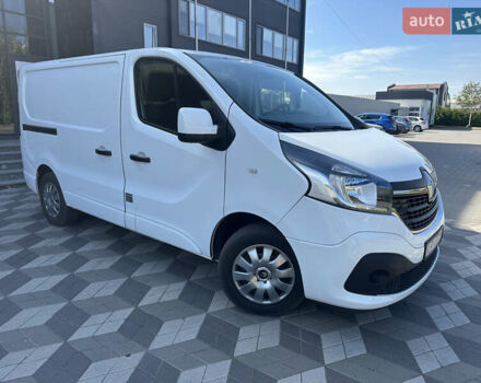 Белый Рено Трафик, объемом двигателя 1.6 л и пробегом 179 тыс. км за 13500 $, фото 1 на Automoto.ua