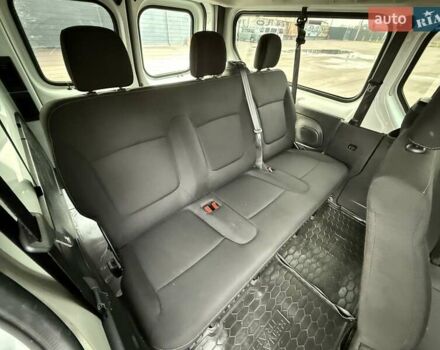 Белый Рено Трафик, объемом двигателя 1.6 л и пробегом 264 тыс. км за 18800 $, фото 60 на Automoto.ua