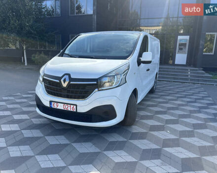 Белый Рено Трафик, объемом двигателя 1.6 л и пробегом 179 тыс. км за 13500 $, фото 3 на Automoto.ua
