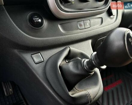 Белый Рено Трафик, объемом двигателя 1.6 л и пробегом 227 тыс. км за 17700 $, фото 26 на Automoto.ua