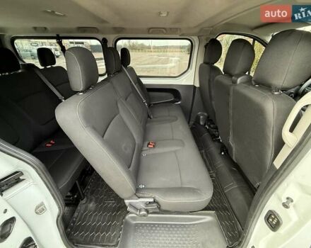 Белый Рено Трафик, объемом двигателя 1.6 л и пробегом 264 тыс. км за 18800 $, фото 56 на Automoto.ua