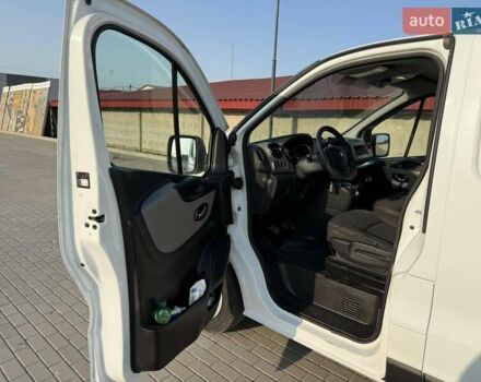 Белый Рено Трафик, объемом двигателя 1.6 л и пробегом 101 тыс. км за 14100 $, фото 5 на Automoto.ua