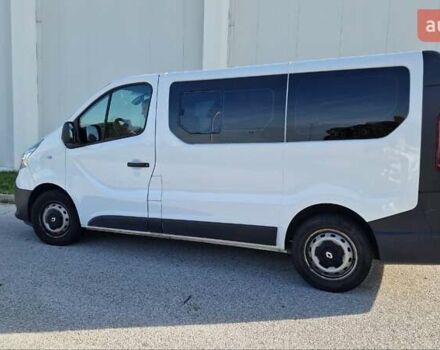 Белый Рено Трафик, объемом двигателя 2 л и пробегом 162 тыс. км за 26000 $, фото 2 на Automoto.ua