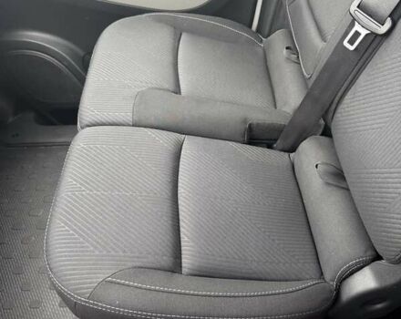 Білий Рено Трафік, об'ємом двигуна 1.6 л та пробігом 227 тис. км за 14000 $, фото 19 на Automoto.ua