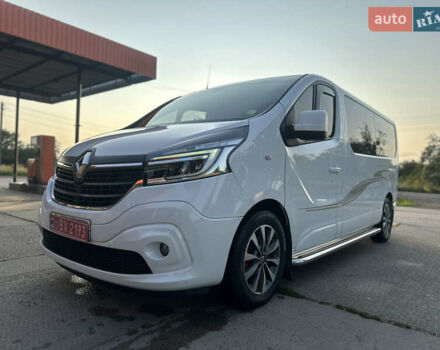 Белый Рено Трафик, объемом двигателя 2 л и пробегом 230 тыс. км за 25400 $, фото 2 на Automoto.ua