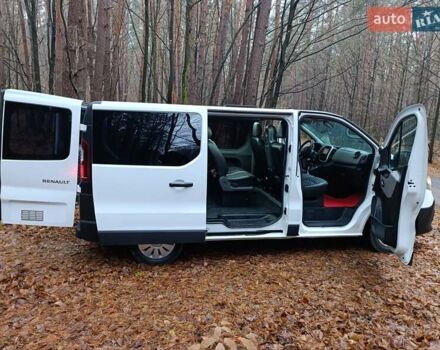 Белый Рено Трафик, объемом двигателя 1.6 л и пробегом 263 тыс. км за 15999 $, фото 7 на Automoto.ua