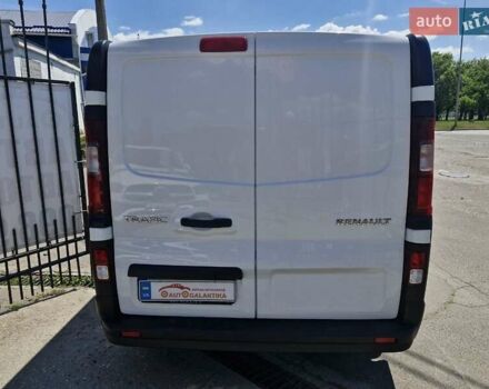 Белый Рено Трафик, объемом двигателя 1.6 л и пробегом 122 тыс. км за 14499 $, фото 4 на Automoto.ua