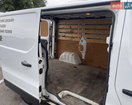 Белый Рено Трафик, объемом двигателя 1.6 л и пробегом 277 тыс. км за 12500 $, фото 8 на Automoto.ua