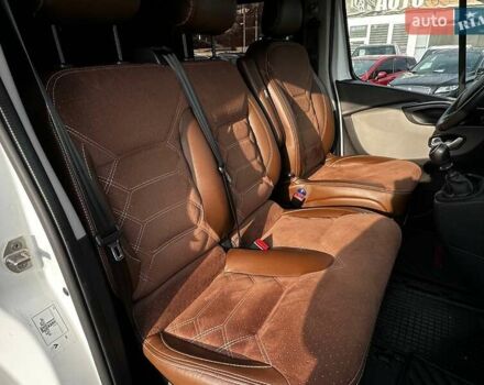 Белый Рено Трафик, объемом двигателя 1.6 л и пробегом 227 тыс. км за 17700 $, фото 15 на Automoto.ua