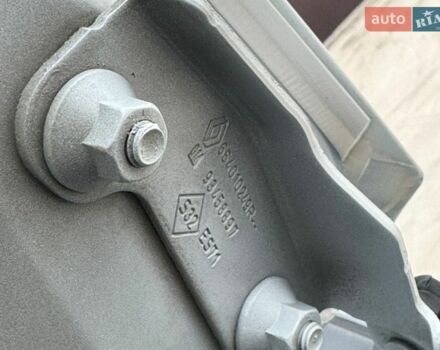 Білий Рено Трафік, об'ємом двигуна 2 л та пробігом 170 тис. км за 22750 $, фото 33 на Automoto.ua